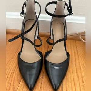 Ann Taylor High heels in Black, Size 7
